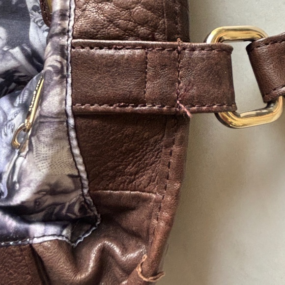 Junior Drake Leather Shoulder Bag - Picture 12 of 12